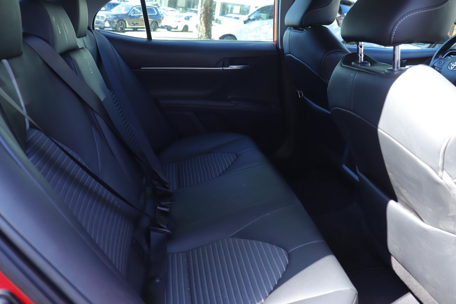 Used 2021 Toyota Camry SE image 18