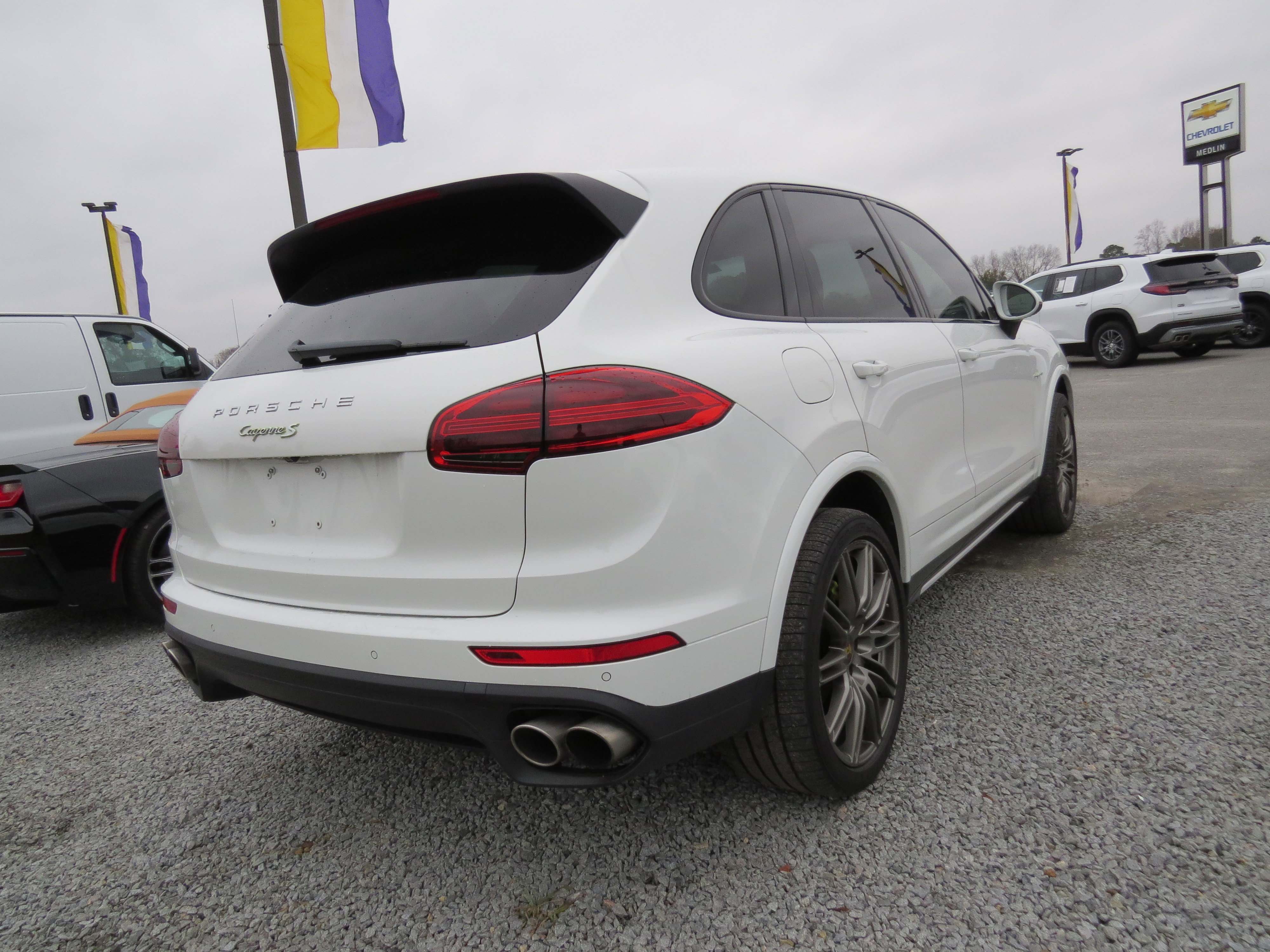 Used 2017 Porsche Cayenne S Platinum w/ Premium Package (PJW) image 7