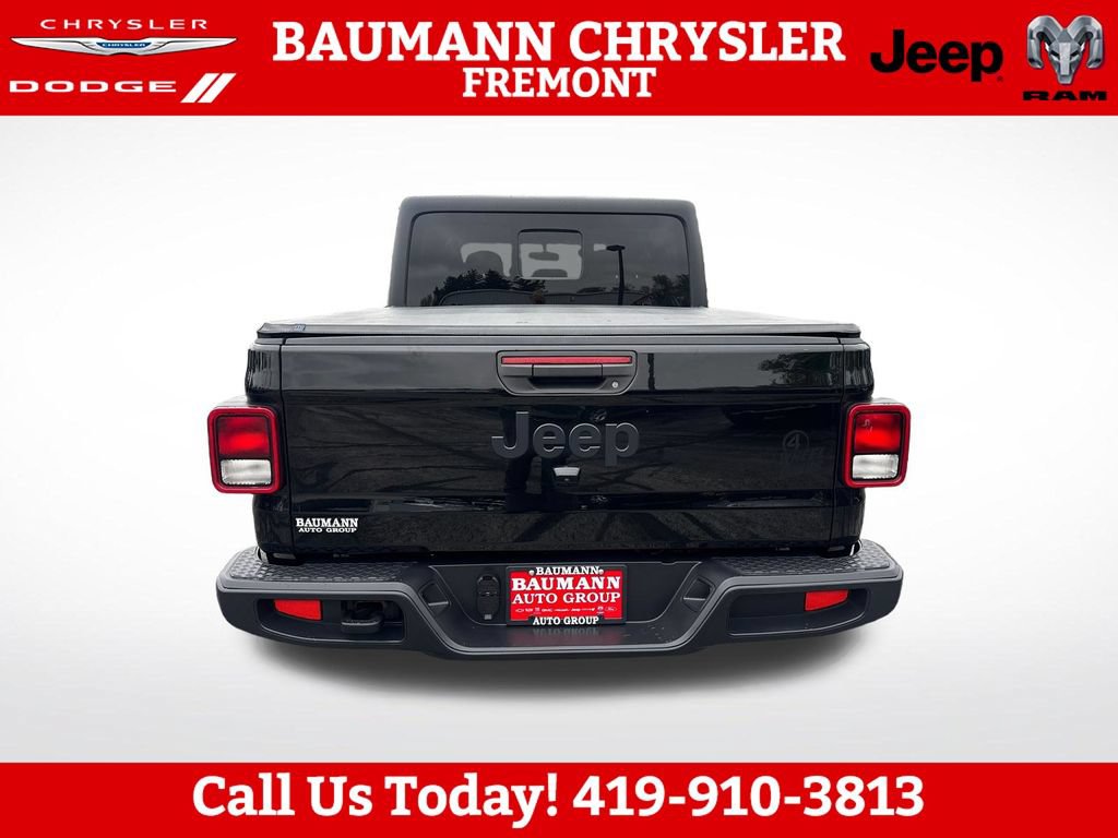 Used 2022 Jeep Gladiator Sport AWD/4WD image 7