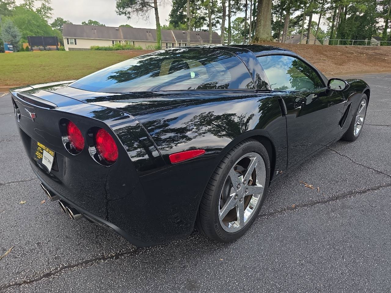 Used 2006 Chevrolet Corvette Coupe w/ Preferred Equipment Group RWD image 5
