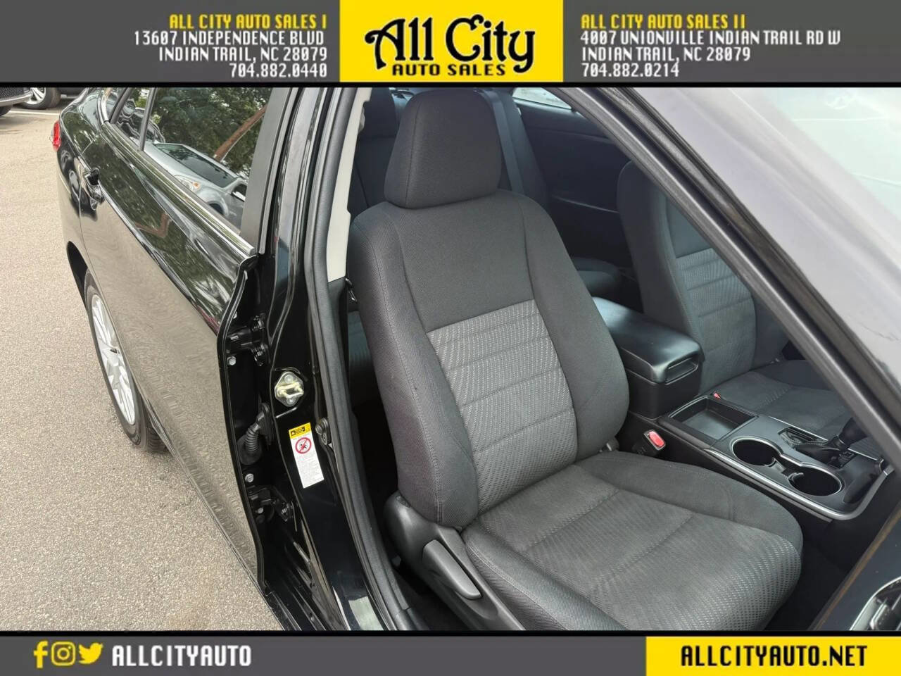 Used 2016 Toyota Camry LE FWD image 14