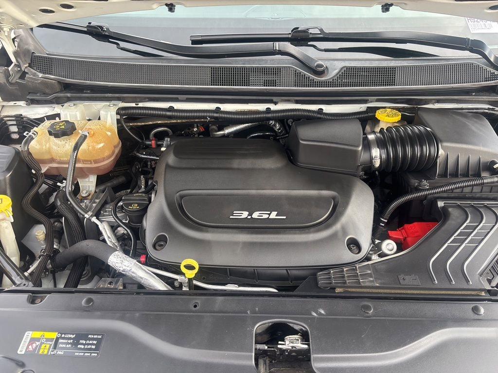 Used 2017 Chrysler Pacifica Touring-L FWD image 30