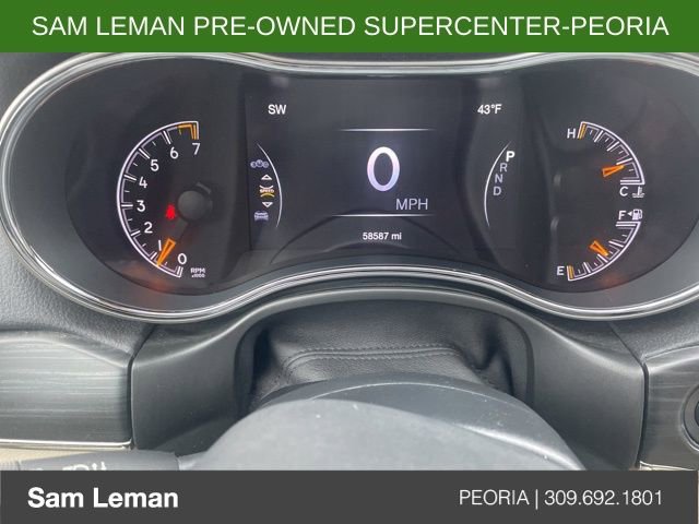 Used 2020 Jeep Grand Cherokee Limited w/ Luxury Group II image 16