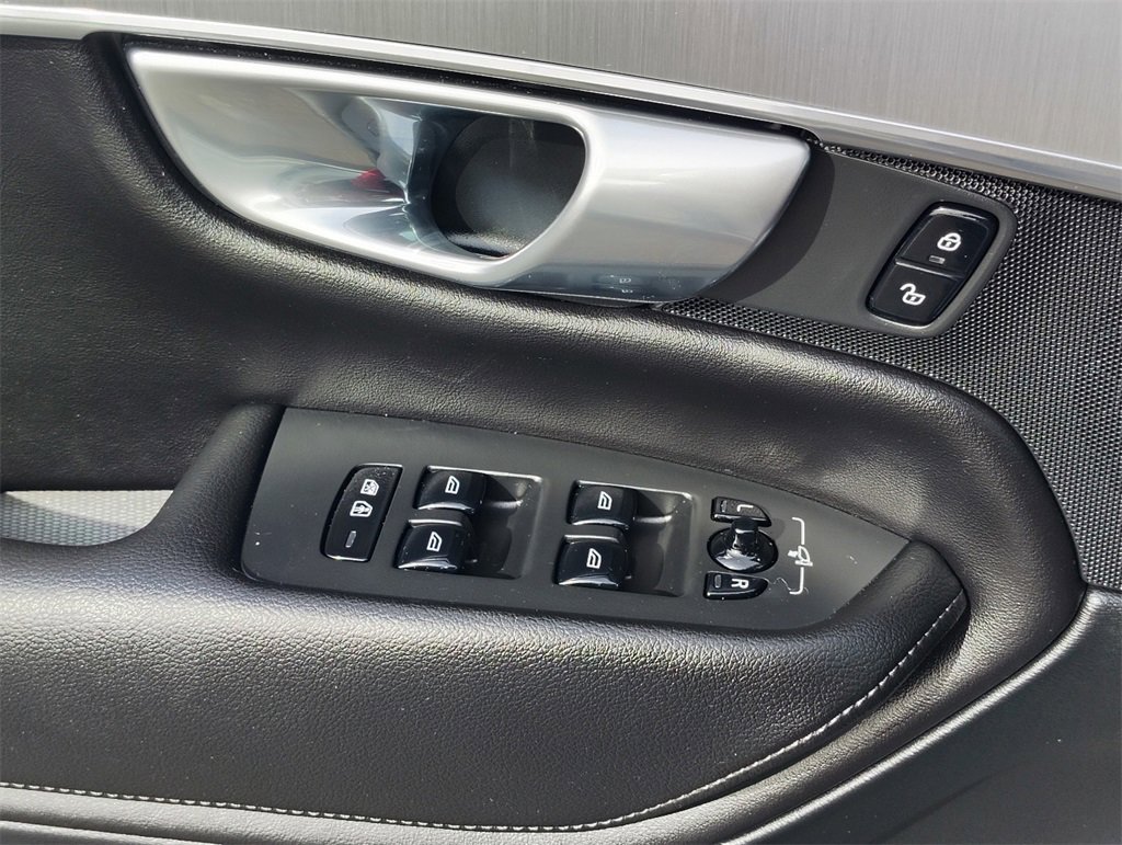 Certified 2023 Volvo XC90 B5 Core w/ Protection Package Premier image 10