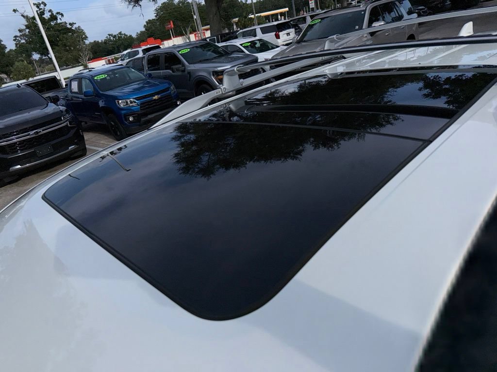 Used 2023 Nissan Pathfinder SL w/ SL Premium Package FWD image 13
