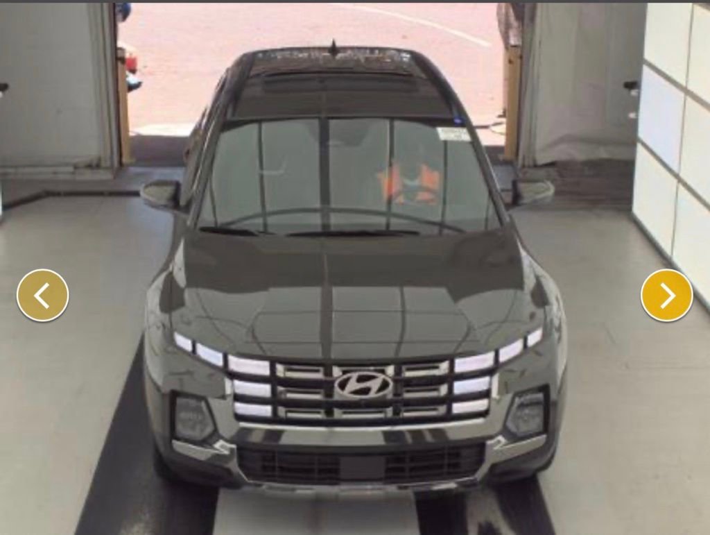Used 2025 Hyundai Santa Cruz Limited image 2