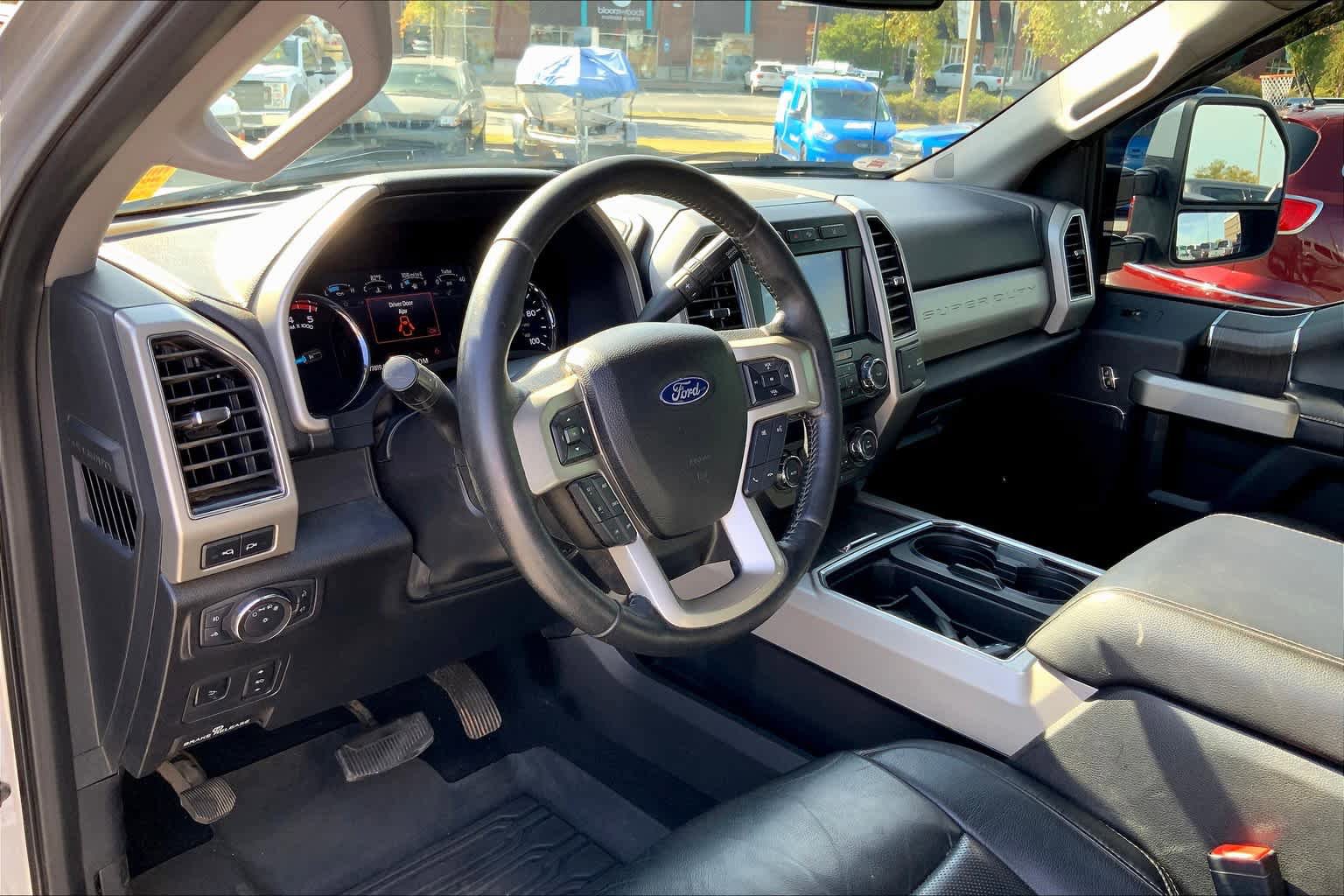 Used 2020 Ford F250 Lariat w/ Lariat Ultimate Package AWD/4WD image 16