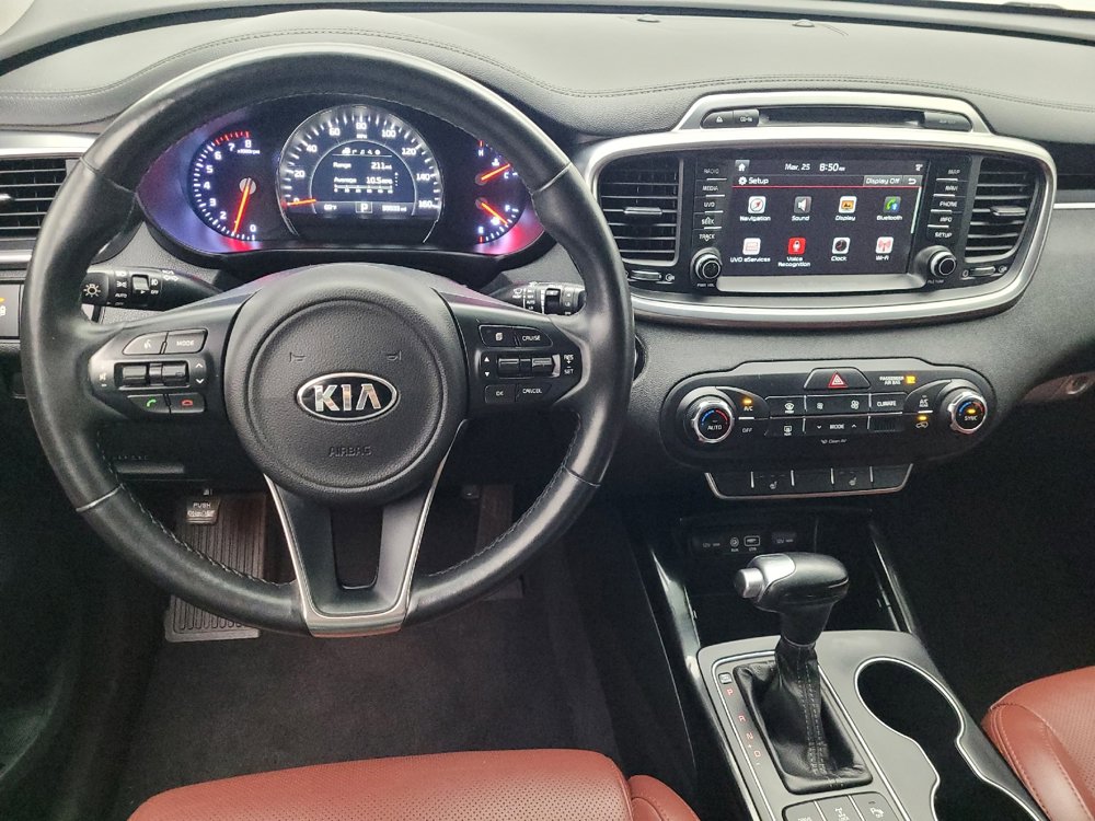 Used 2018 Kia Sorento SX image 22