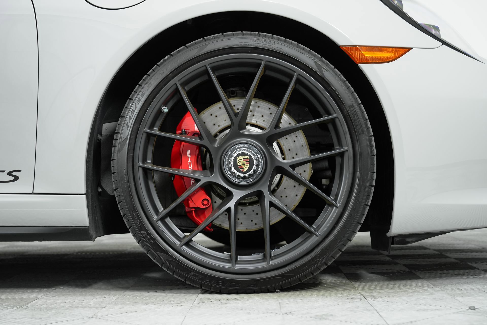 Used 2018 Porsche 911 Targa 4 GTS image 35