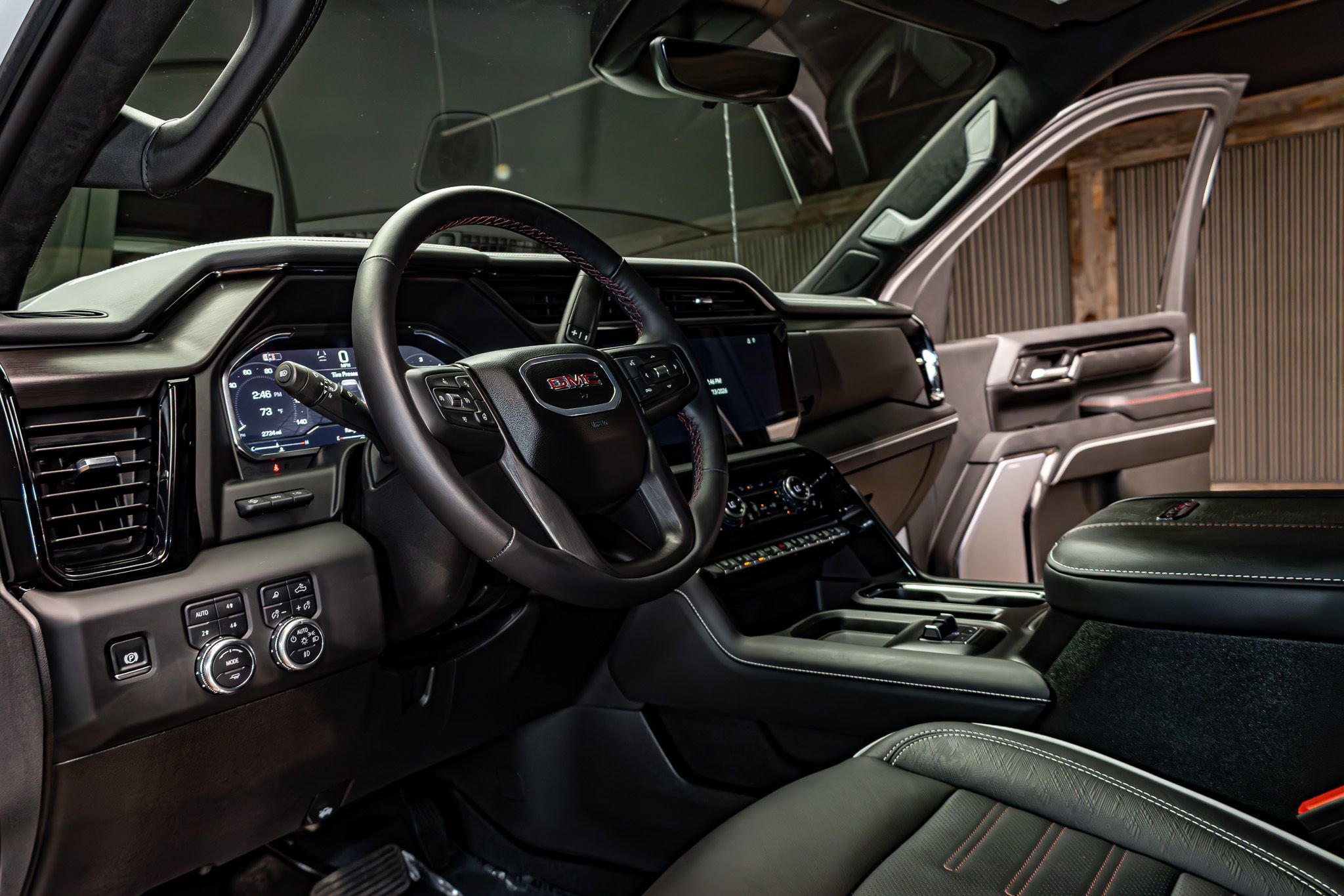 Used 2025 GMC Sierra 2500 AT4X image 17