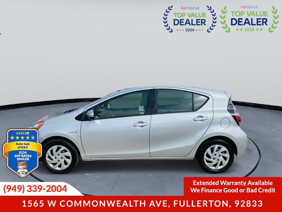 Used 2015 Toyota Prius C One FWD image 3