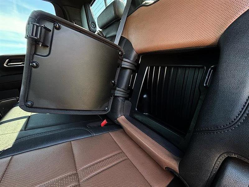 Used 2024 Chevrolet Silverado 3500 High Country image 39