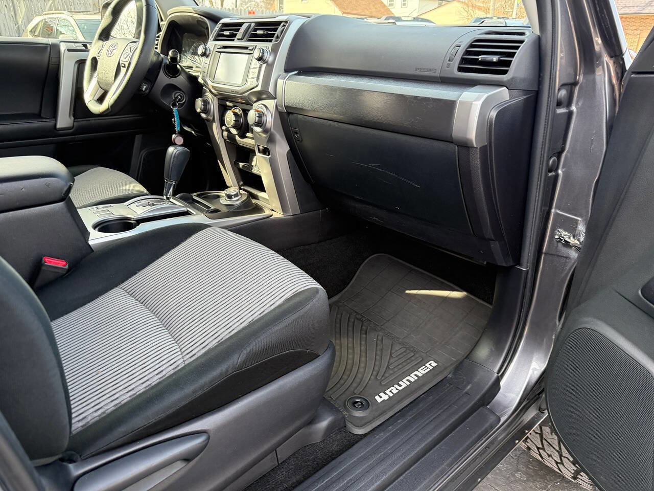 Used 2016 Toyota 4Runner SR5 image 48