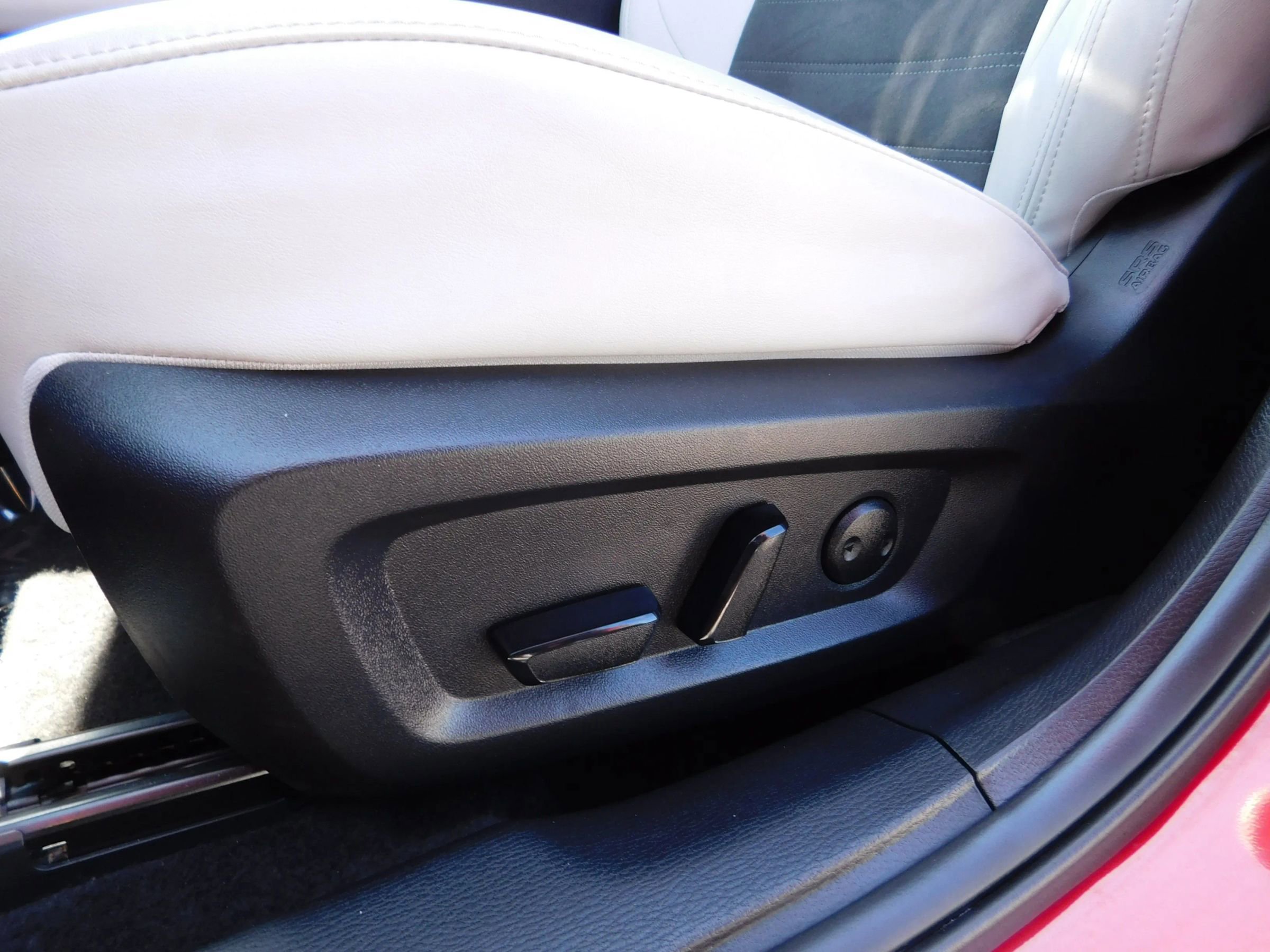 Used 2025 Mitsubishi Outlander SE image 18