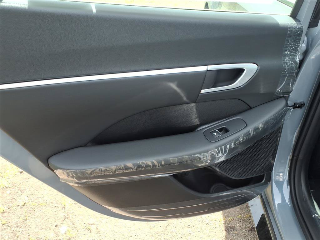 New 2026 Hyundai Sonata SEL FWD image 9