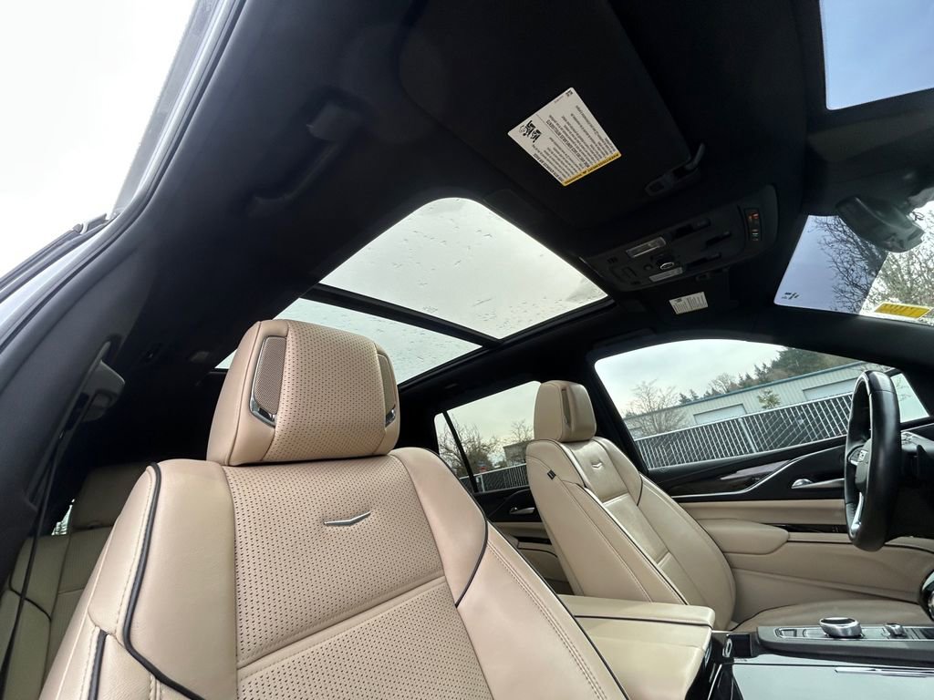 Used 2024 Cadillac Escalade Premium Luxury image 27