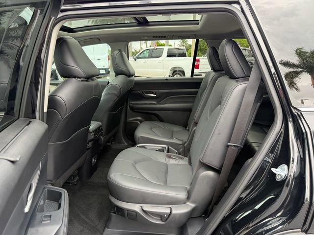 Used 2024 Toyota Grand Highlander FWD image 13