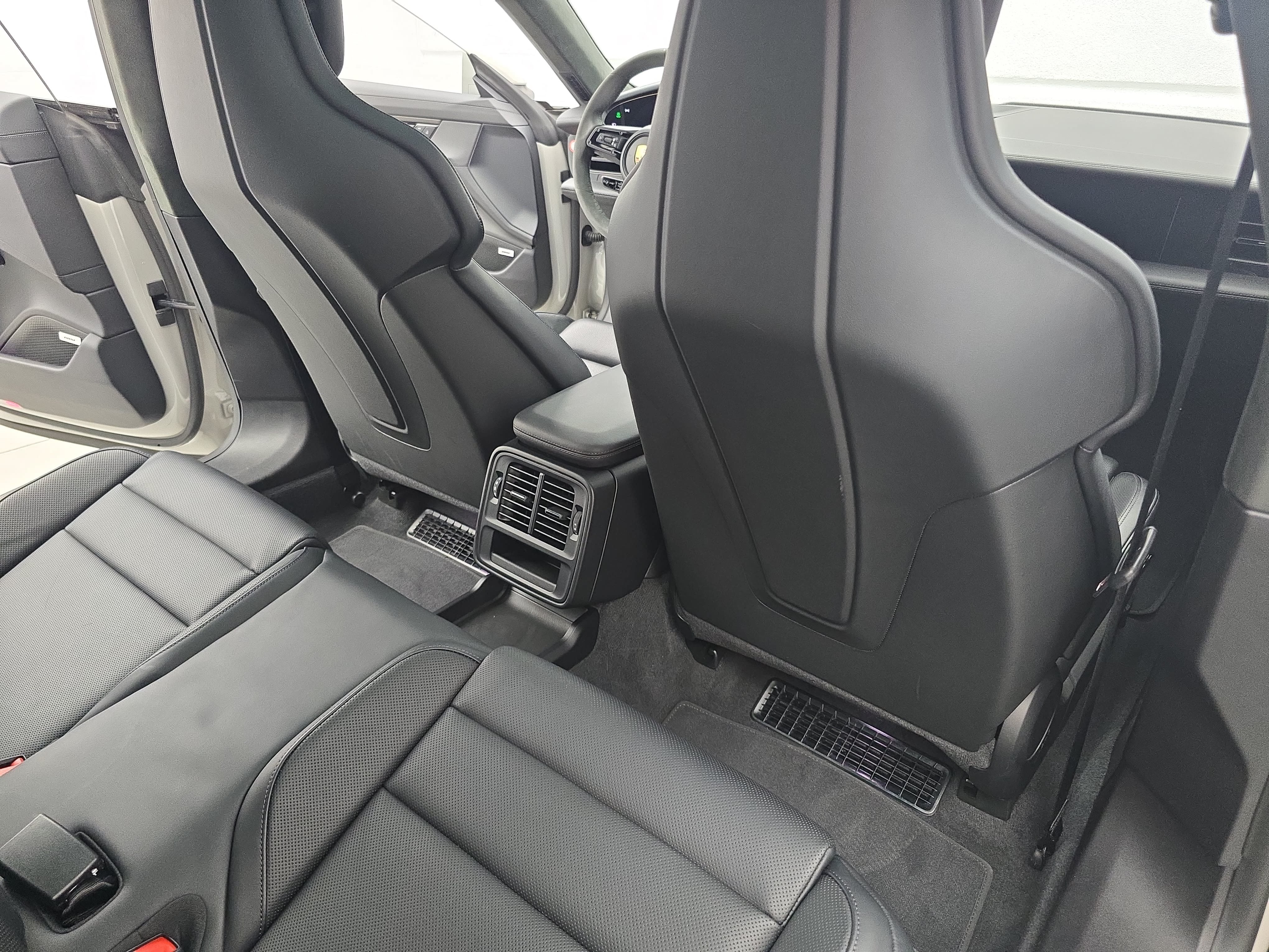 Certified 2024 Porsche Taycan GTS AWD/4WD image 13