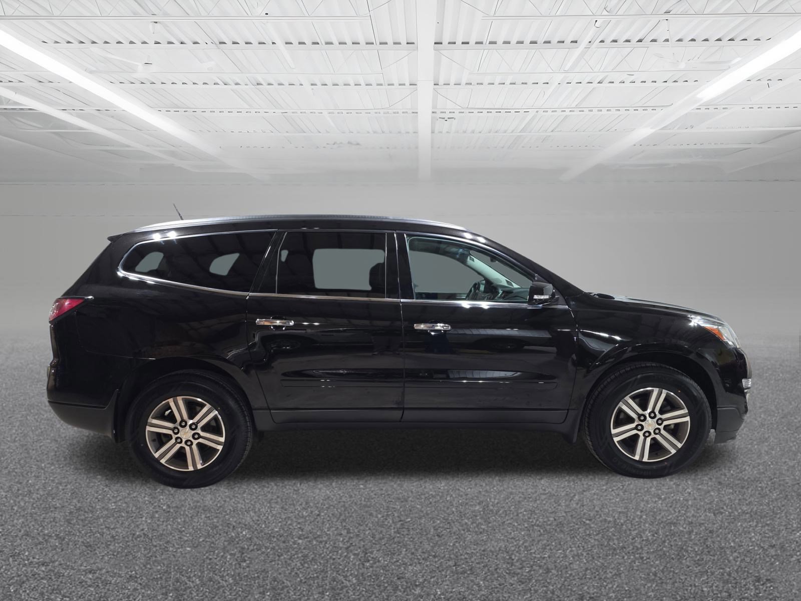 Used 2017 Chevrolet Traverse LT image 5