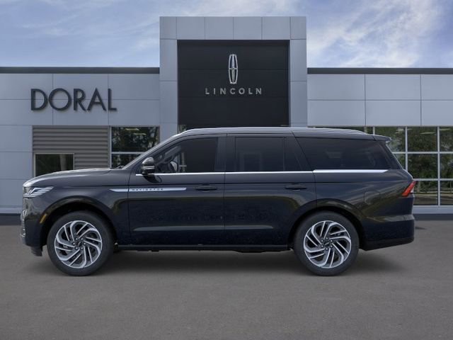 New 2025 Lincoln Navigator Reserve AWD/4WD image 3