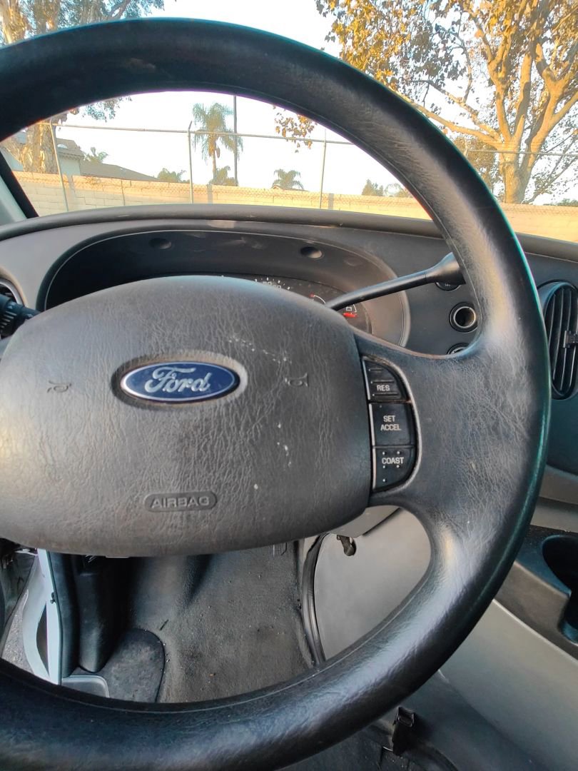 Used 2007 Ford E-350 and Econoline 350 XLT image 18