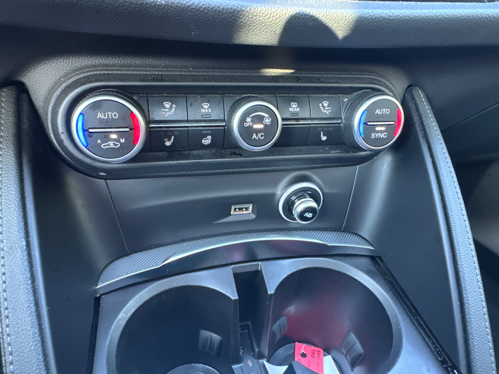 Used 2024 Alfa Romeo Stelvio Ti image 31