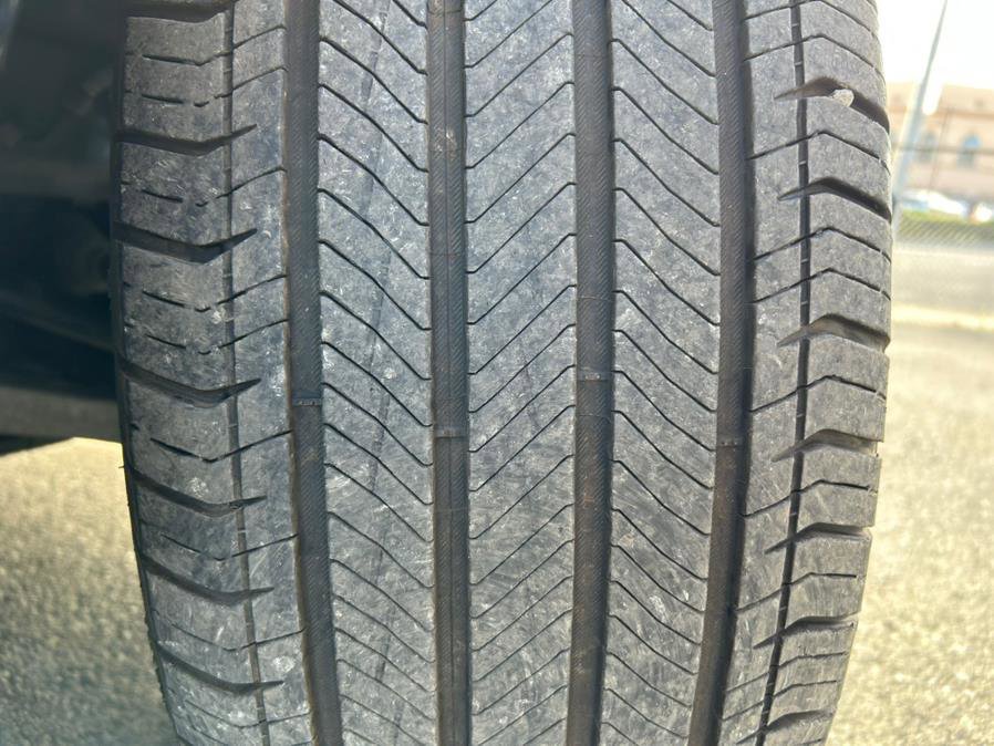 Used 2024 Cadillac Lyriq Luxury w/ LPO, Floor Liner Package image 72