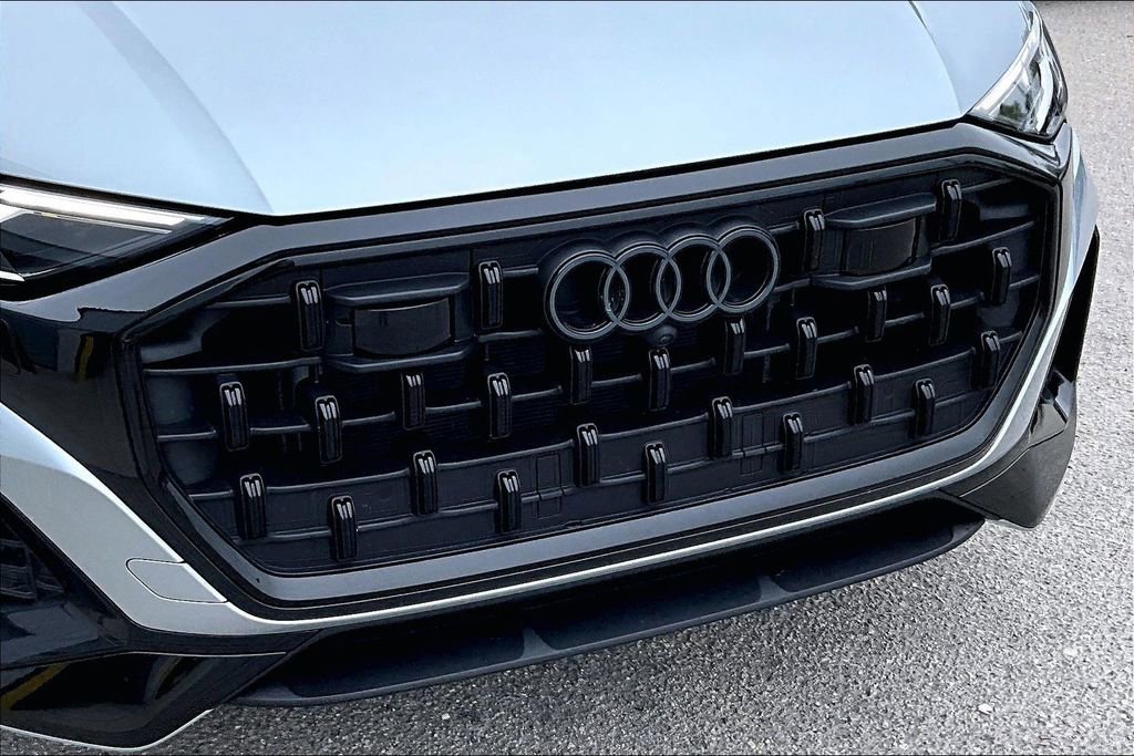 Used 2025 Audi Q8 Premium Plus w/ Premium Plus Package image 11