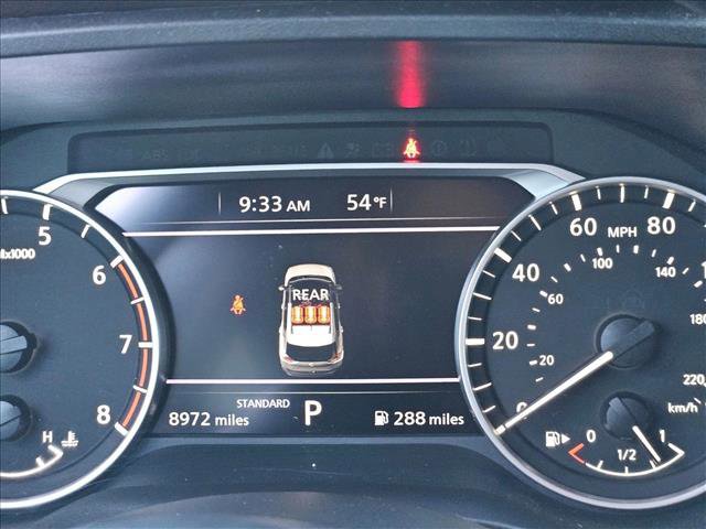 Used 2023 Nissan Rogue S image 11