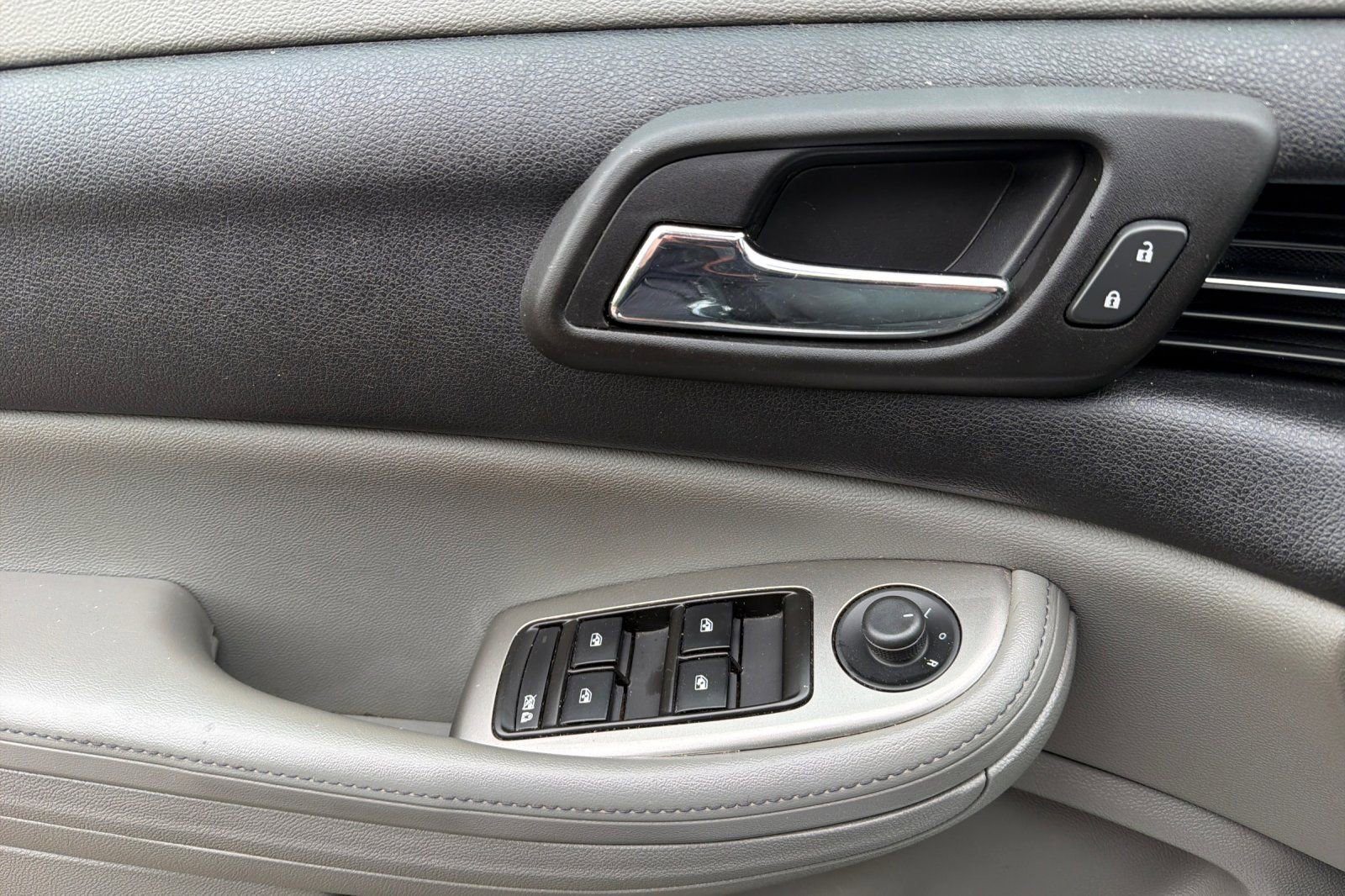 Used 2014 Chevrolet Malibu LS w/ Protection Package FWD image 11