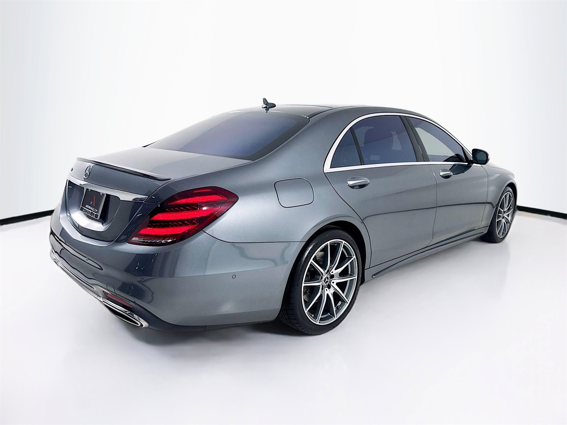 Used 2019 Mercedes-Benz S 560 Sedan image 8