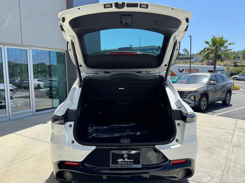 New 2026 Alfa Romeo Tonale Veloce w/ Quick Order Package 23H Volce image 10