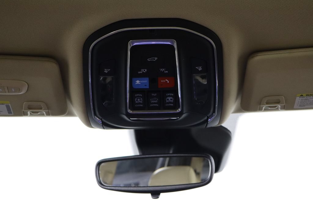 Used 2021 Jeep Grand Cherokee L Limited AWD/4WD image 28