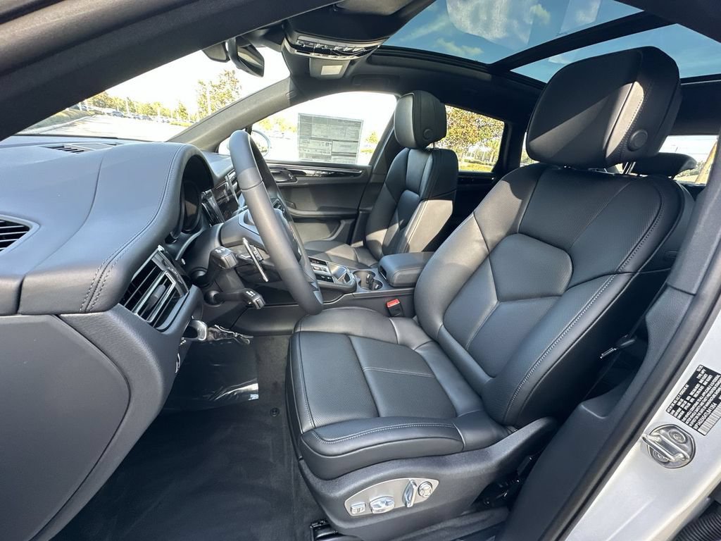 New 2026 Porsche Macan S AWD/4WD image 5