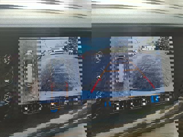 Used 2021 Buick Envision Essence w/ Technology Package I image 33