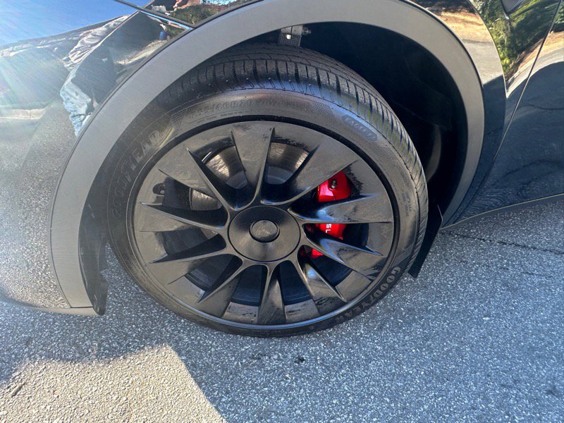 Used 2023 Tesla Model Y Long Range image 11