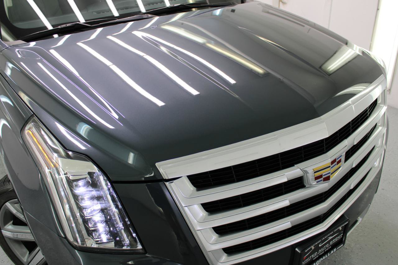 Used 2019 Cadillac Escalade ESV Premium Luxury AWD/4WD image 19