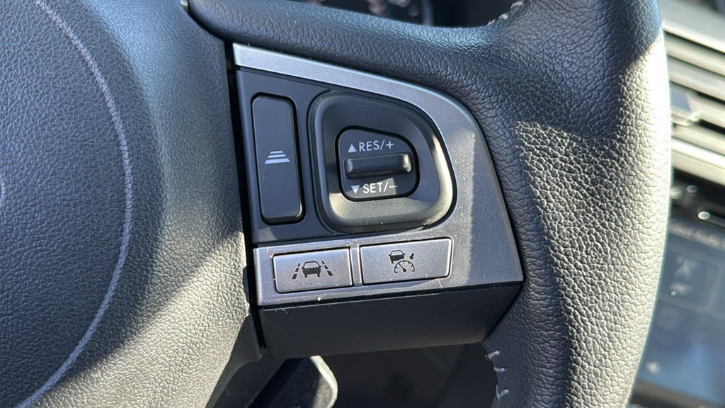 Used 2018 Subaru Forester 2.5i Touring AWD/4WD image 14
