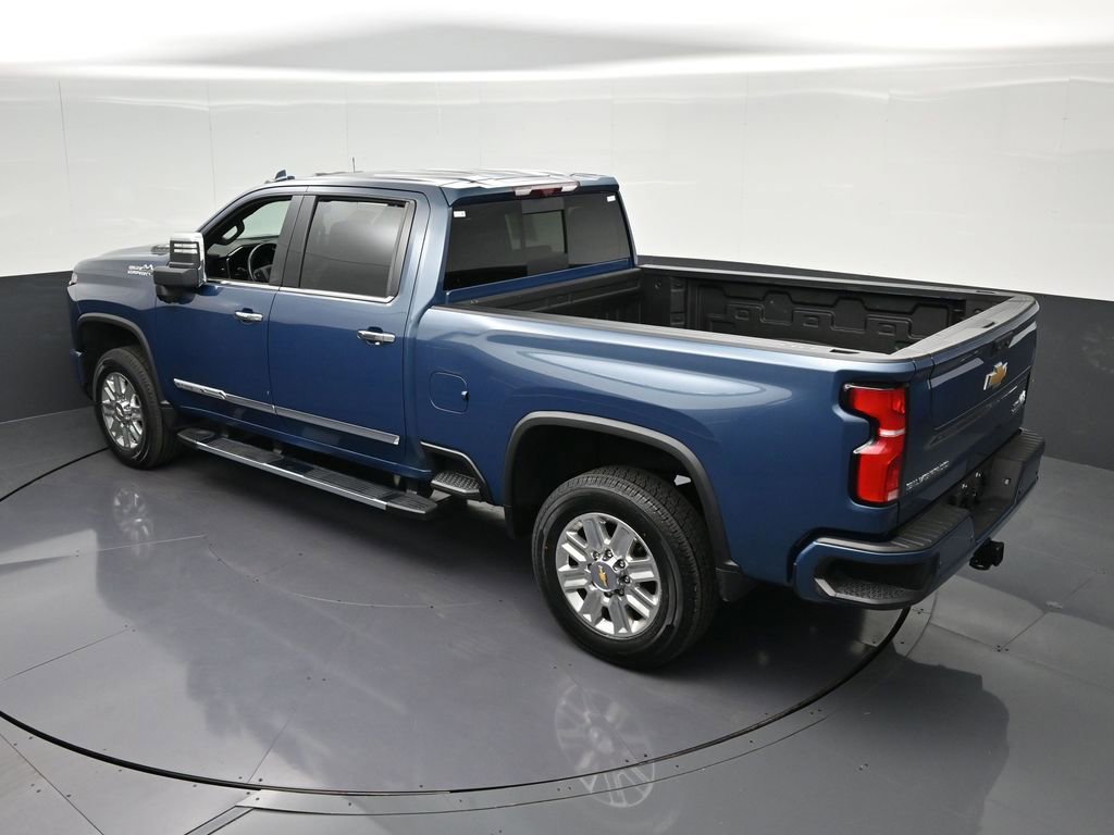 Used 2025 Chevrolet Silverado 2500 High Country w/ Technology Package AWD/4WD image 23