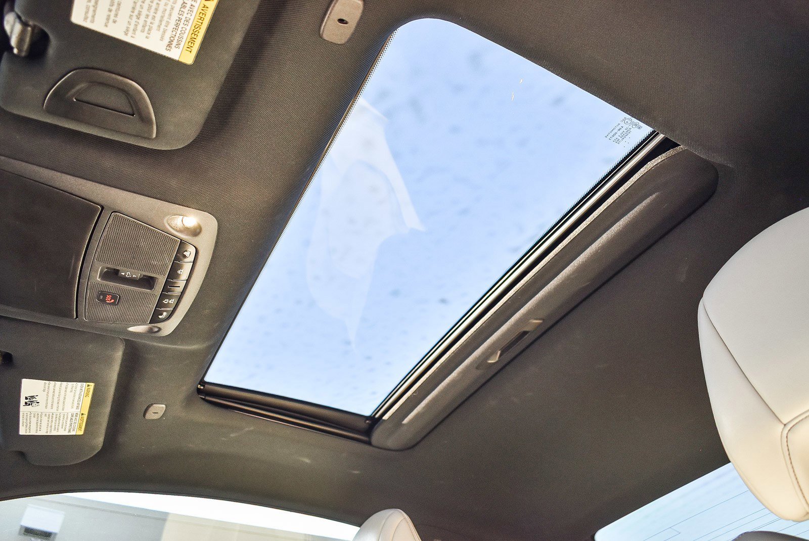 Used 2017 INFINITI Q60 w/ Premium Plus Package 2.0T image 16