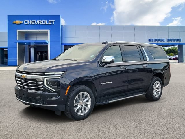 Certified 2025 Chevrolet Suburban Premier RWD image 2