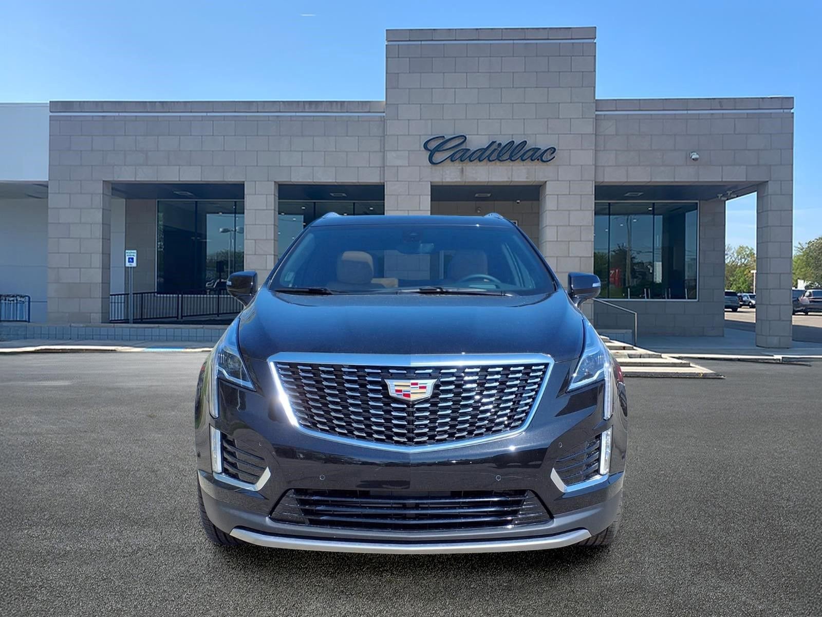 New 2026 Cadillac XT5 Premium Luxury image 2