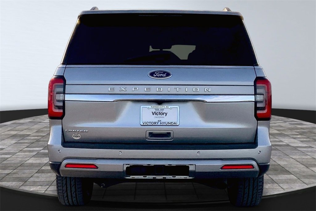 Used 2023 Ford Expedition Limited image 6