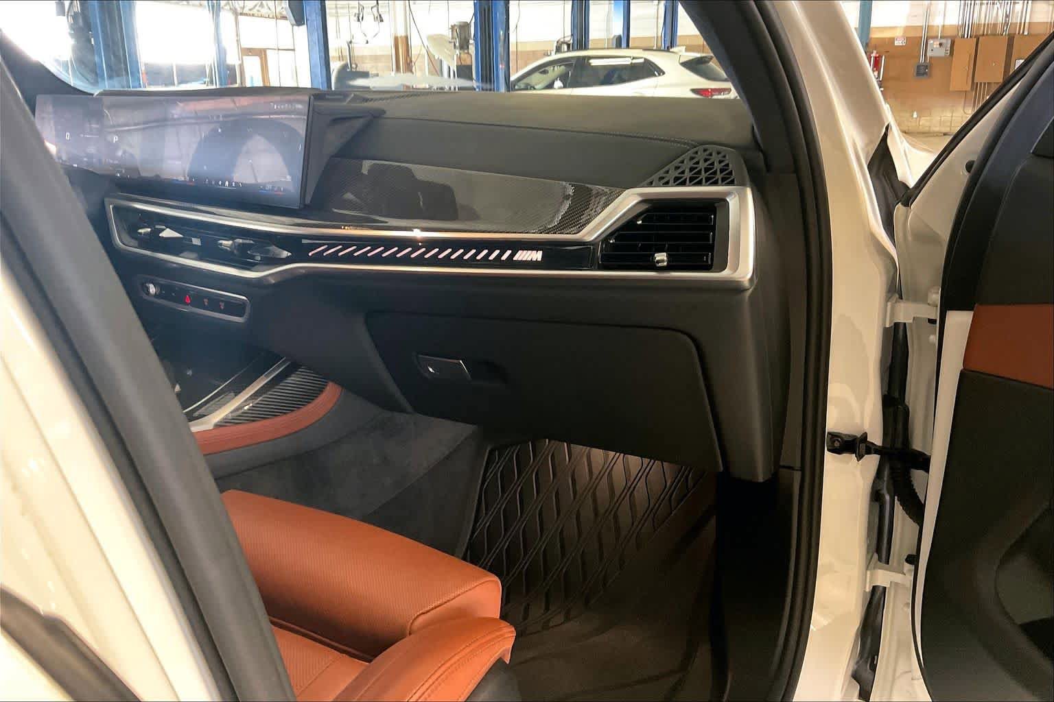 Certified 2026 BMW X7 M60i AWD/4WD image 17