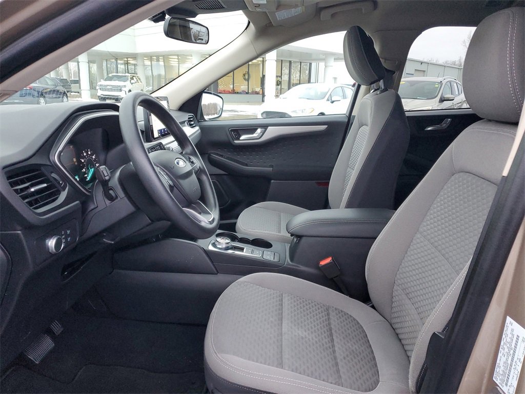 Used 2020 Ford Escape SE image 8