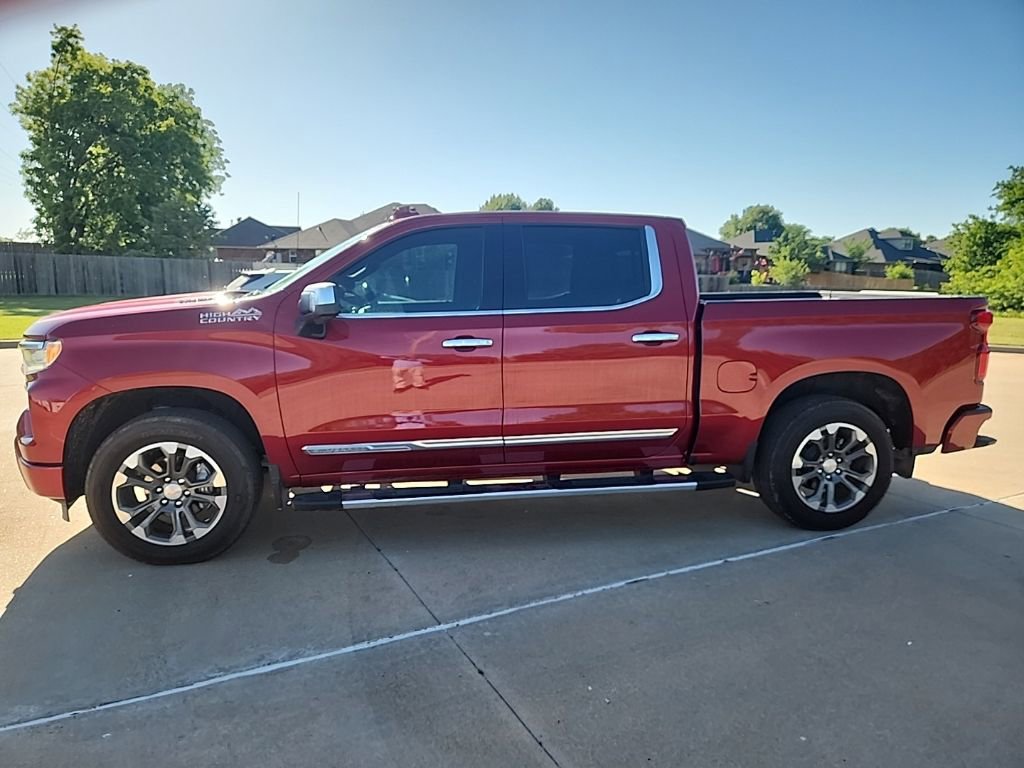 Used 2025 Chevrolet Silverado 1500 High Country w/ Technology Package RWD image 9