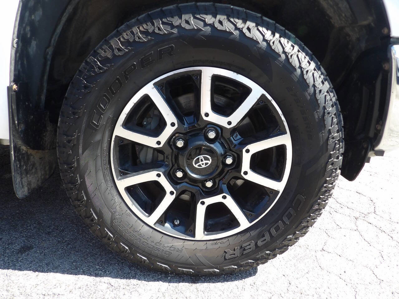 Used 2016 Toyota Tundra SR5 image 6