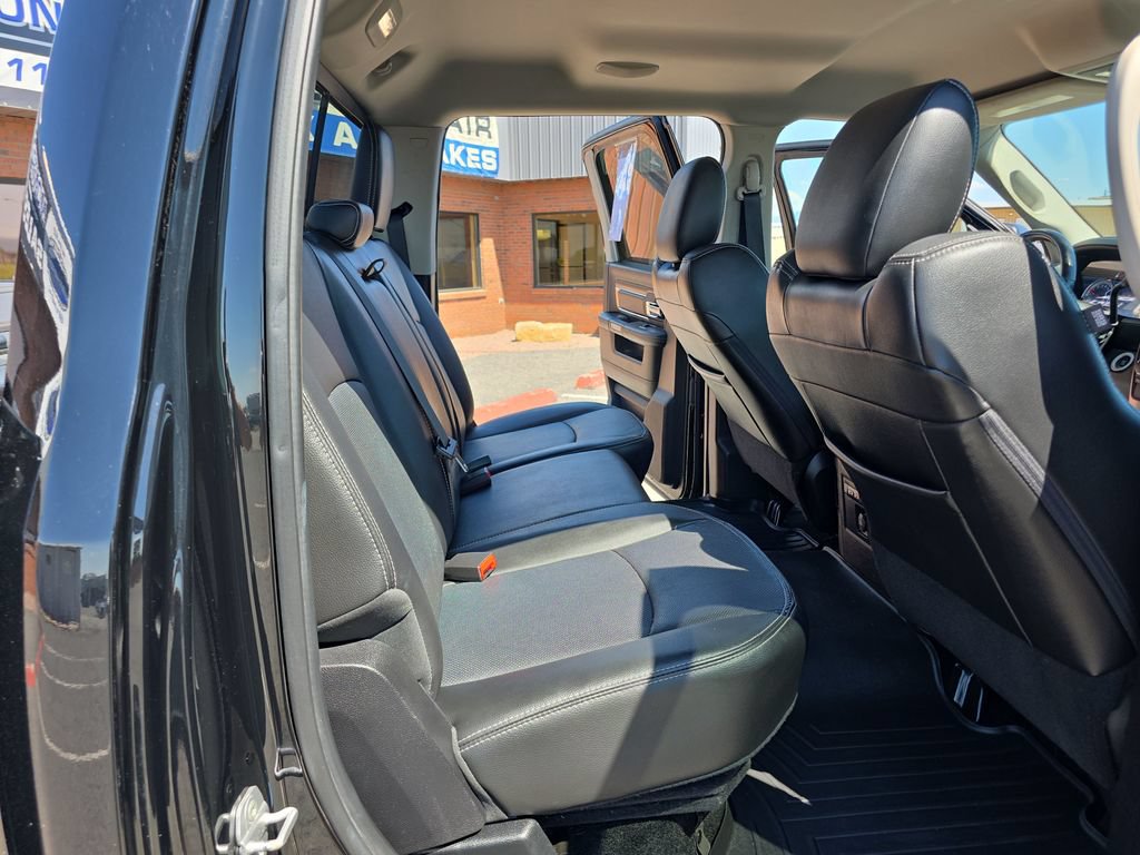 Used 2015 RAM 2500 Laramie w/ Black Appearance Group AWD/4WD image 34