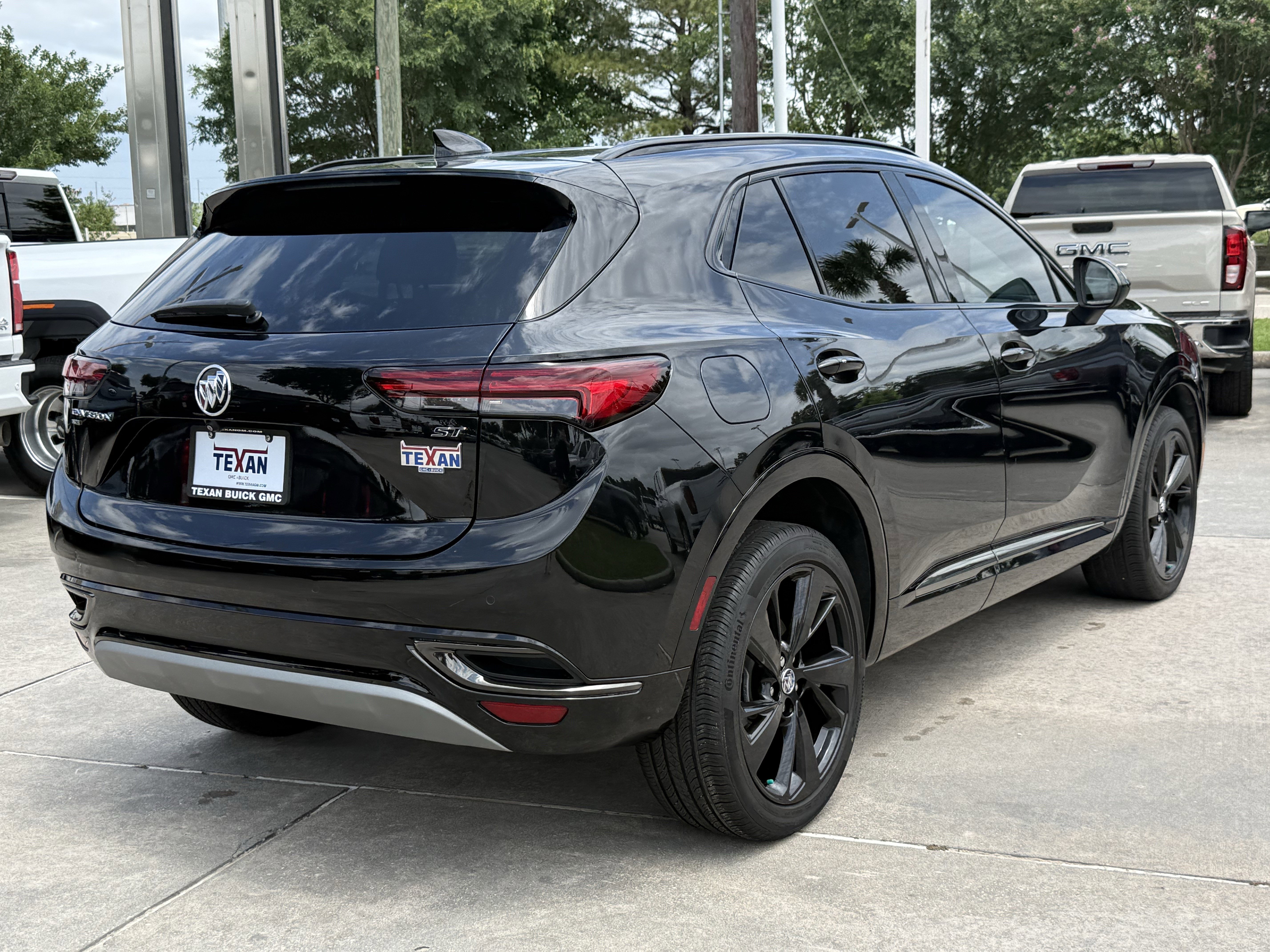 Used 2023 Buick Envision Preferred w/ Sport Touring Package AWD/4WD image 5
