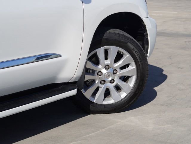 Used 2019 Toyota Sequoia Platinum w/ Carpet Mat Package (TMS) AWD/4WD image 8